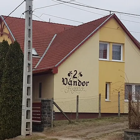 Ket Vandor Fogado Bed & Breakfast 3*
