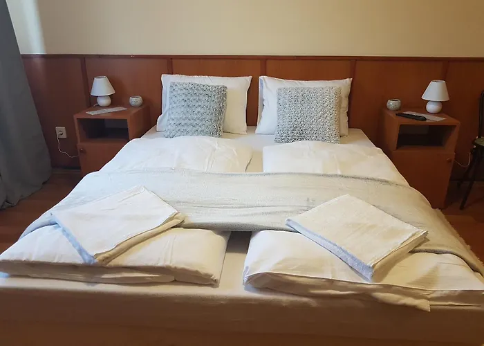 Bed & Breakfast Ket Vandor Fogado